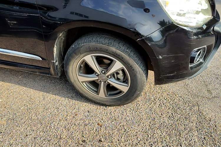 Used Haval H6 2016 Upgraded Model 1.5T Automatic Two-Wheel Drive Elite Version Right Front Wheel Hub