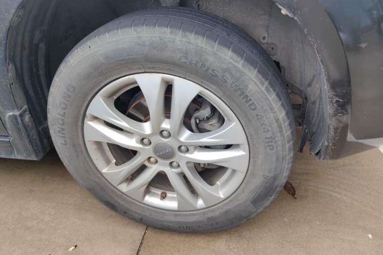 Used Haval H6 2016 Upgraded Model 1.5T Automatic Two-Wheel Drive Elite Version Right Front Wheel Hub