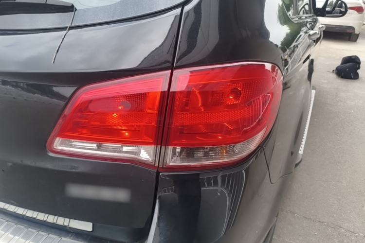 Used Haval H6 2016 Upgraded Model 1.5T Automatic Two-Wheel Drive Elite Version Right Rear Taillight