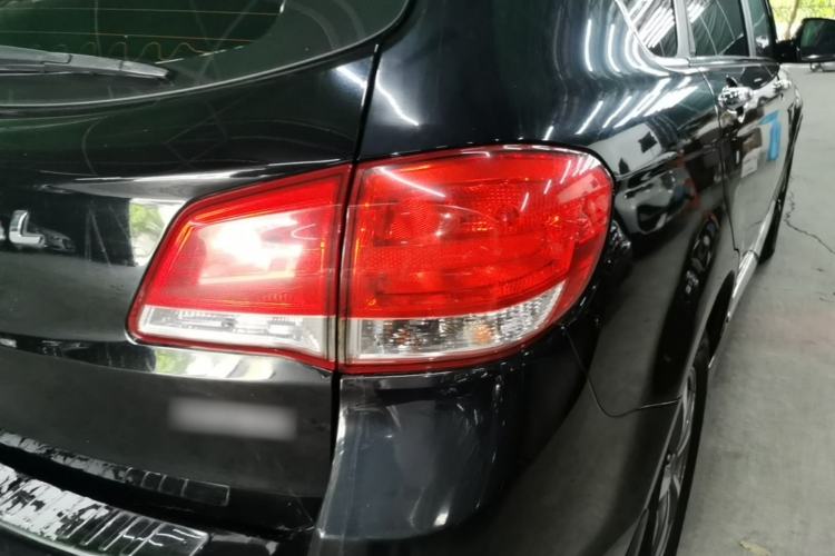 Used Haval H6 2016 Upgraded Model 1.5T Automatic Two-Wheel Drive Elite Version Right Rear Taillight
