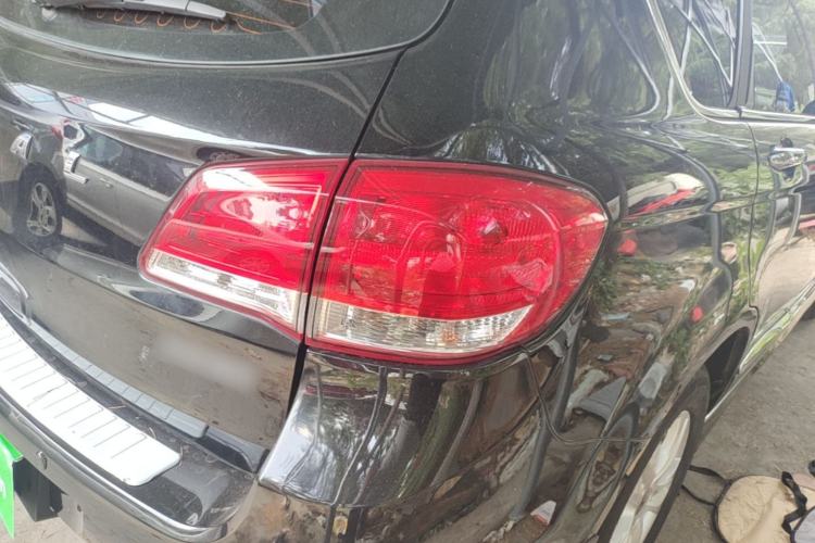Used Haval H6 2016 Upgraded Model 1.5T Automatic Two-Wheel Drive Elite Version Right Rear Taillight