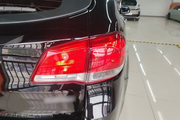 Used Haval H6 2016 Upgraded Model 1.5T Automatic Two-Wheel Drive Elite Version Right Rear Taillight