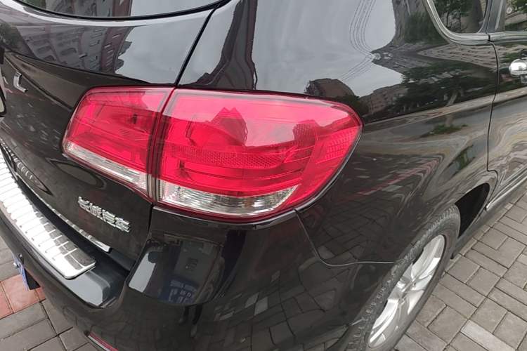 Used Haval H6 2016 Upgraded Model 1.5T Automatic Two-Wheel Drive Elite Version Right Rear Taillight