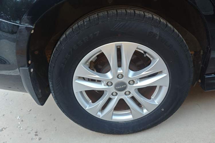 Used Haval H6 2016 Upgraded Model 1.5T Manual Two-Wheel Drive Urban Version Right Rear Wheel Hub