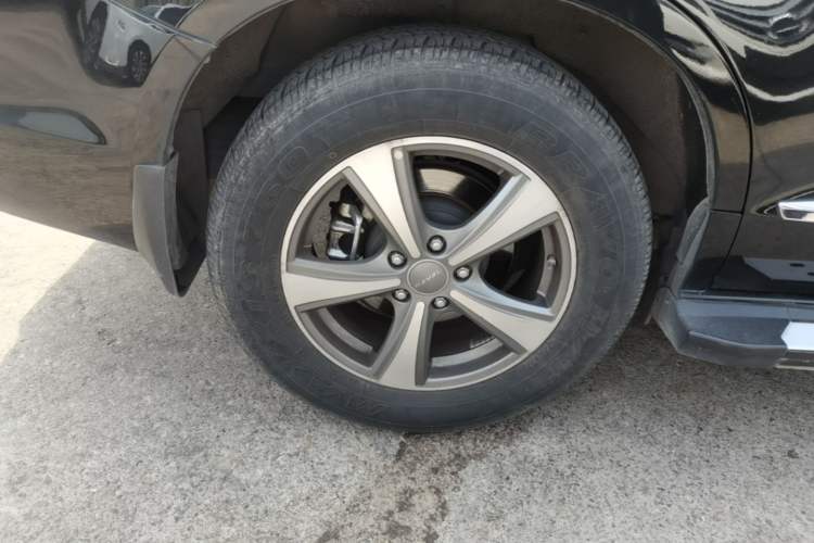 Used Haval H6 2016 Upgraded Model 1.5T Automatic Two-Wheel Drive Elite Version Right Rear Wheel Hub