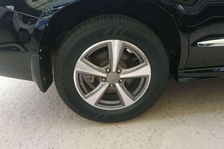 Used Haval H6 2016 Upgraded Model 1.5T Manual Two-Wheel Drive Elite Version Right Rear Wheel Hub