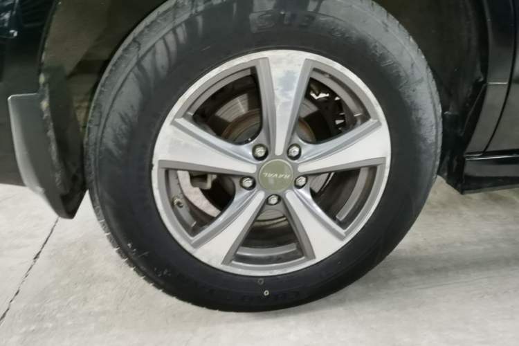 Used Haval H6 2016 Upgraded Model 1.5T Automatic Two-Wheel Drive Elite Version Right Rear Wheel Hub