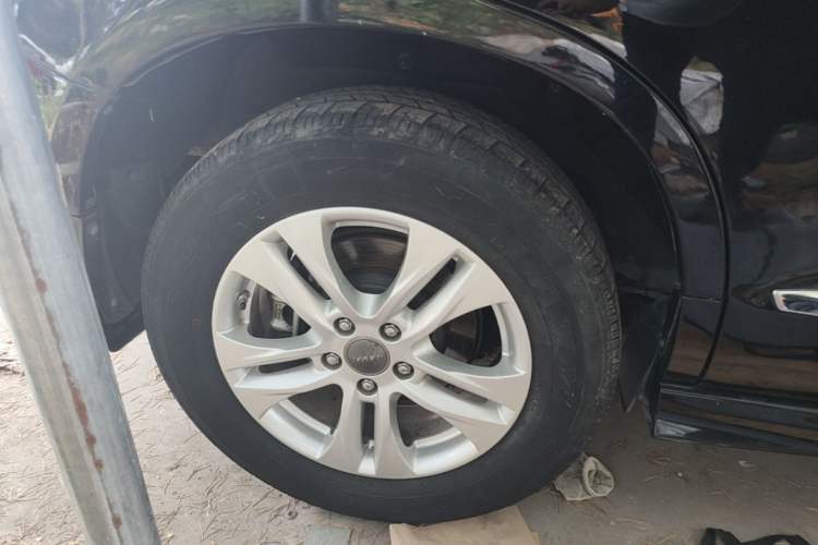 Used Haval H6 2016 Upgraded Model 1.5T Automatic Two-Wheel Drive Elite Version Right Rear Wheel Hub