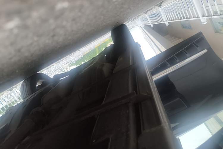 Used Haval H6 2016 Upgraded Model 1.5T Automatic Two-Wheel Drive Elite Version Right Side Sill