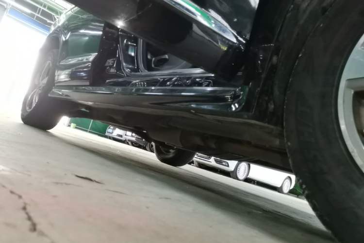 Used Haval H6 2016 Upgraded Model 1.5T Automatic Two-Wheel Drive Elite Version Right Side Sill