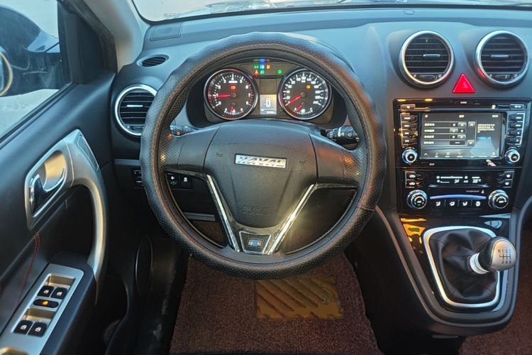 Used Haval H6 2016 Upgraded Model 1.5T Manual Two-Wheel Drive Urban Version Steering Wheel
