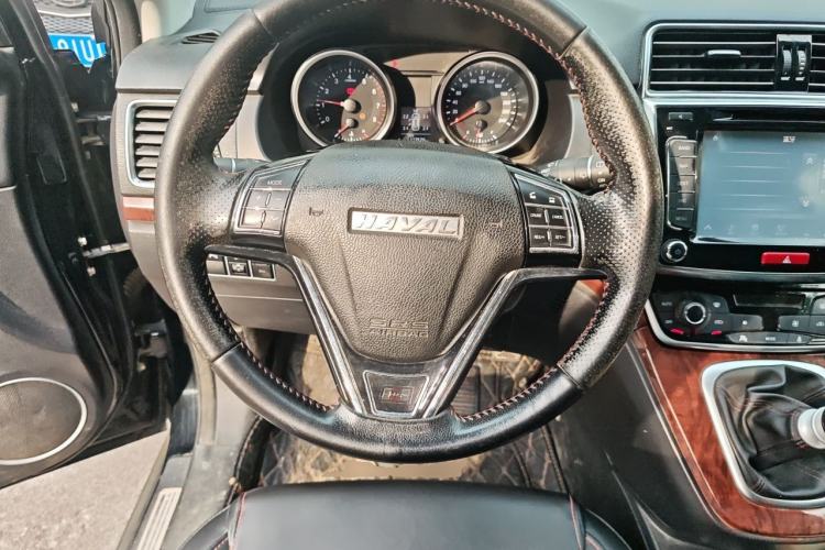 Used Haval H6 2016 Upgraded Model 1.5T Manual Two-Wheel Drive Prestige Version Steering Wheel