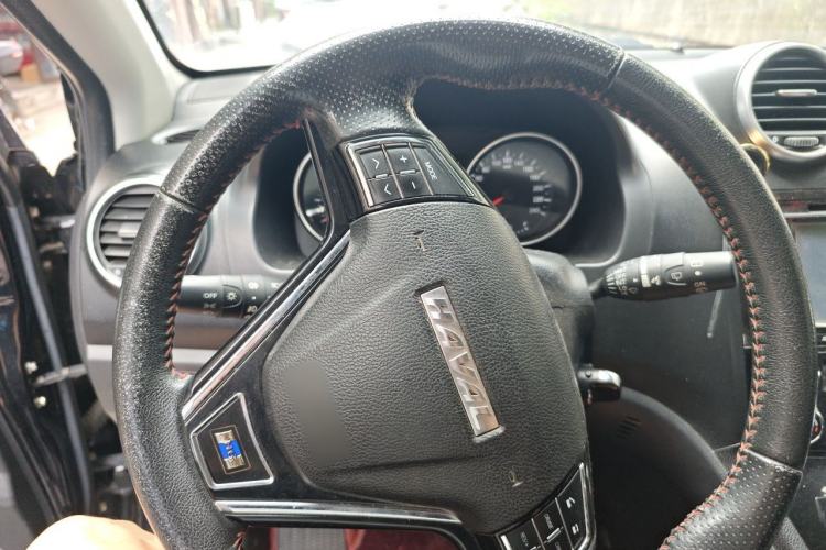 Used Haval H6 2016 Upgraded Model 1.5T Automatic Two-Wheel Drive Elite Version Steering Wheel