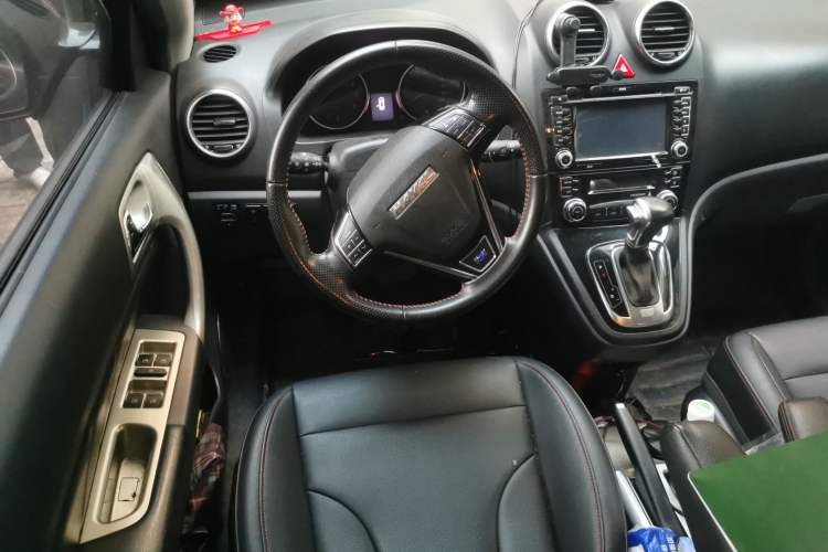Used Haval H6 2016 Upgraded Model 1.5T Automatic Two-Wheel Drive Elite Version Steering Wheel