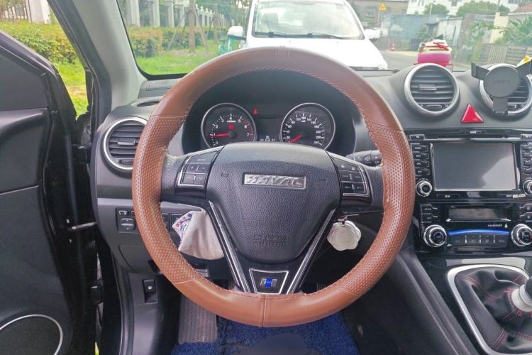 Used Haval H6 2016 Upgraded Model 1.5T Manual Two-Wheel Drive Elite Version Steering Wheel