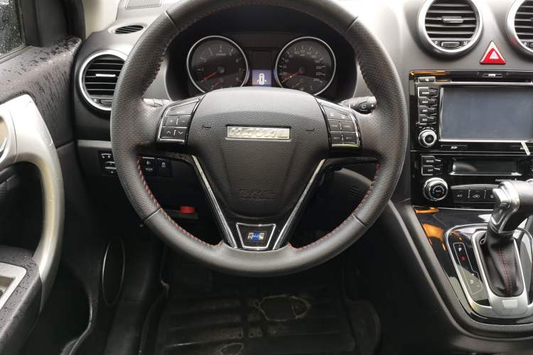 Used Haval H6 2016 Upgraded Model 1.5T Automatic Two-Wheel Drive Elite Version Steering Wheel