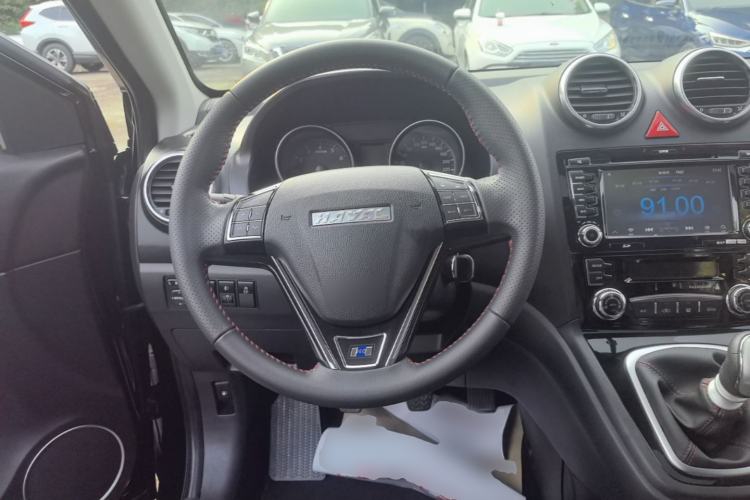 Used Haval H6 2016 Upgraded Model 1.5T Manual Two-Wheel Drive Elite Version Steering Wheel