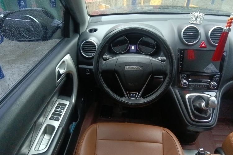 Used Haval H6 2016 Upgraded Model 1.5T Manual Two-Wheel Drive Value Edition Steering Wheel