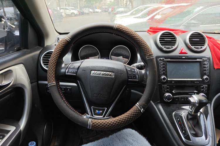 Used Haval H6 2016 Upgraded Model 1.5T Automatic Two-Wheel Drive Elite Version Steering Wheel