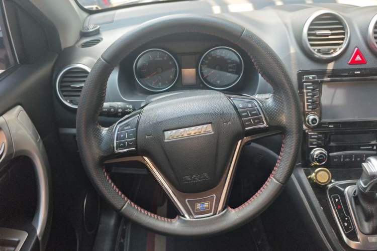 Used Haval H6 2016 Upgraded Model 1.5T Automatic Two-Wheel Drive Elite Version Steering Wheel