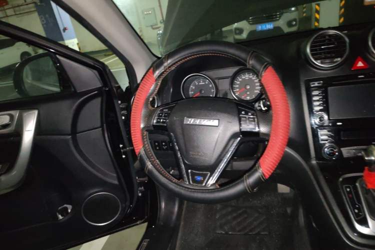 Used Haval H6 2016 Upgraded Model 1.5T Automatic Two-Wheel Drive Elite Version Steering Wheel