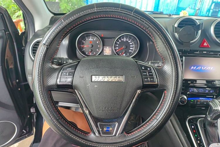 Used Haval H6 2016 Upgraded Model 1.5T Automatic Two-Wheel Drive Elite Version Steering Wheel
