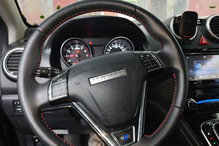 Used Haval H6 2016 Upgraded Model 1.5T Automatic Two-Wheel Drive Elite Version Steering Wheel