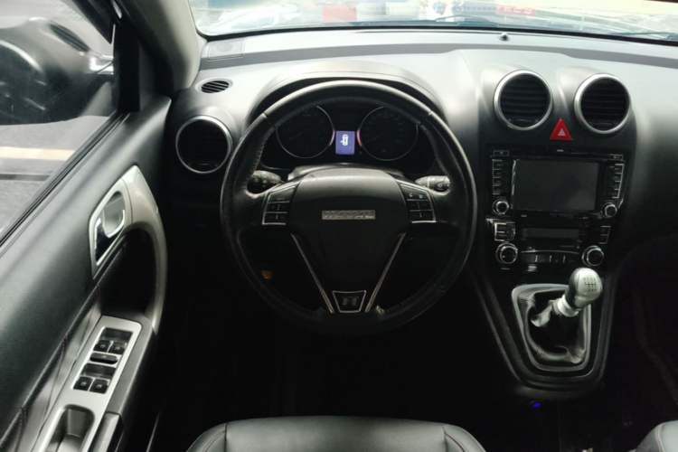 Used Haval H6 2016 Upgraded Model 1.5T Manual 4x4 Elite Version Steering Wheel