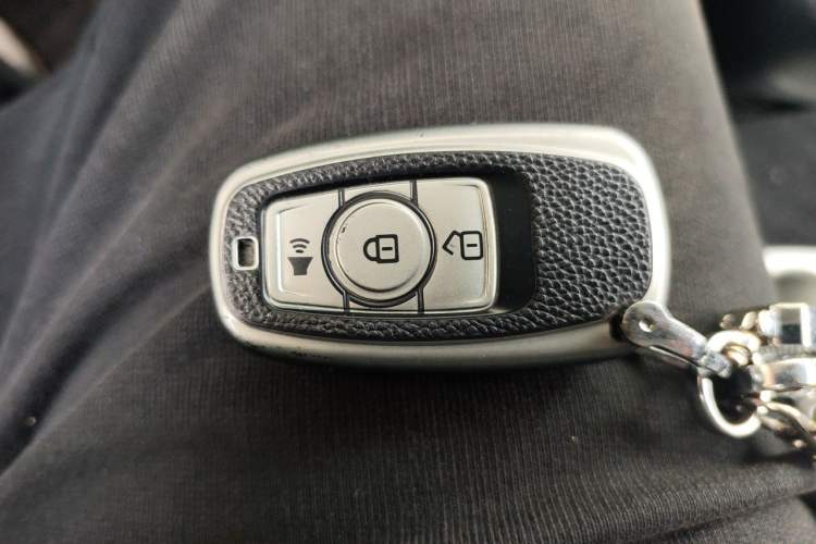 Used Haval H6 2016 Upgraded Model 1.5T Automatic Two-Wheel Drive Elite Version Vehicle Key