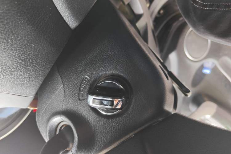 Used Haval H6 2016 Upgraded Model 1.5T Automatic Two-Wheel Drive Elite Version Vehicle Key