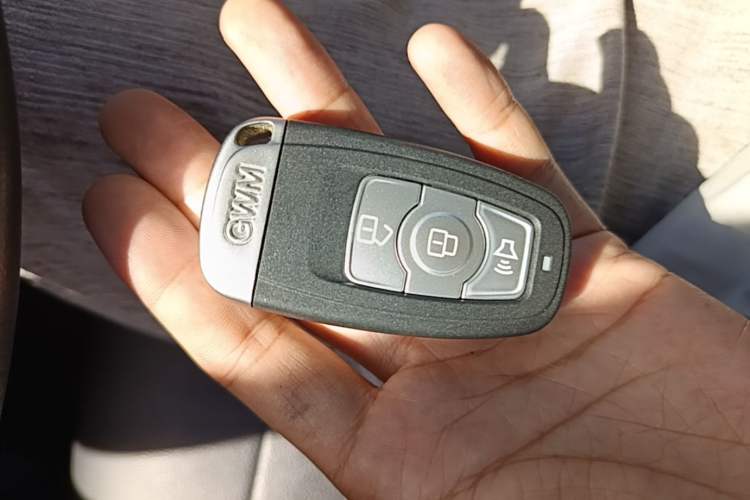 Used Haval H6 2016 Upgraded Model 1.5T Automatic Two-Wheel Drive Elite Version Vehicle Key