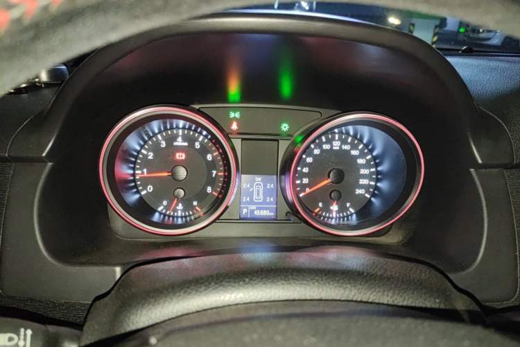 Used Haval H6 2016 Upgraded Model 1.5T Automatic Two-Wheel Drive Prestige Version Instrument Cluster