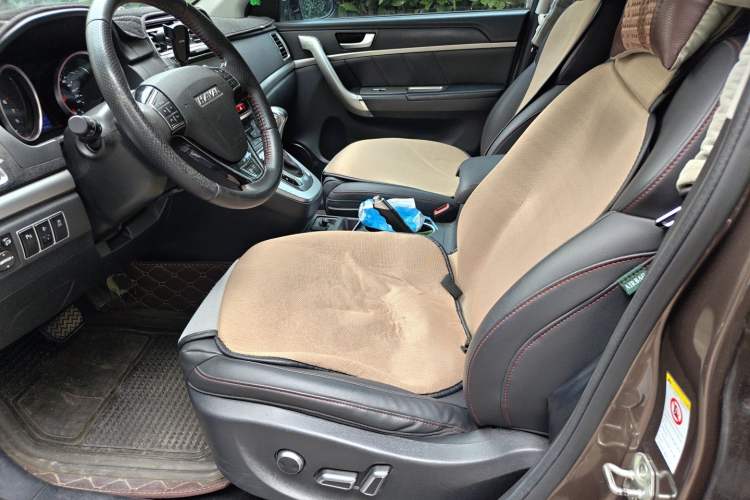 Used Haval H6 2016 Upgraded Model 1.5T Automatic Two-Wheel Drive Elite Version Left Front Seat