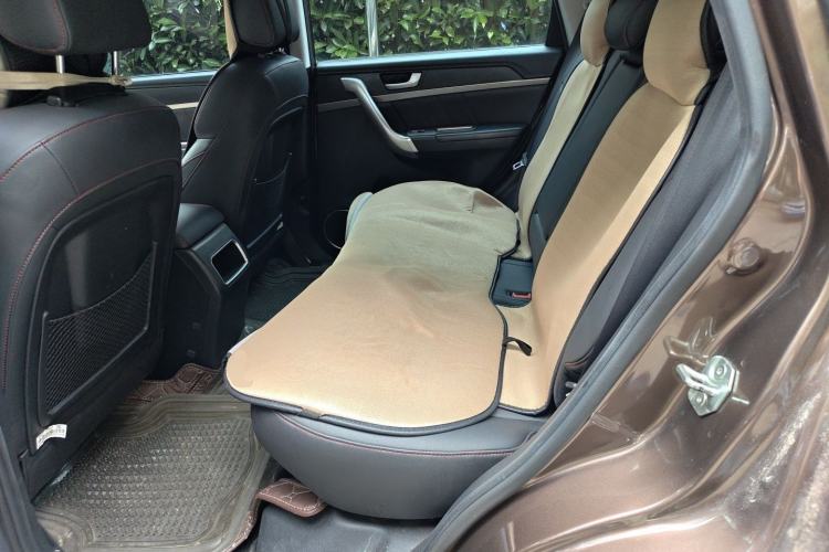Used Haval H6 2016 Upgraded Model 1.5T Automatic Two-Wheel Drive Elite Version Left Rear Seat