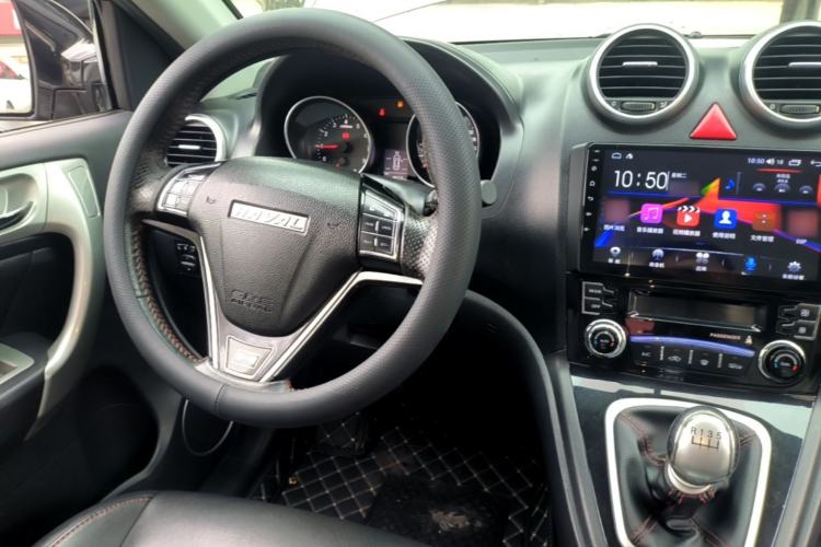 Used Haval H6 2016 Upgraded Model 1.5T Manual Two-Wheel Drive Elite Version Center Console