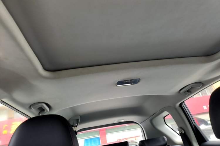Used Haval H6 2016 Upgraded Model 1.5T Manual Two-Wheel Drive Elite Version Headliner