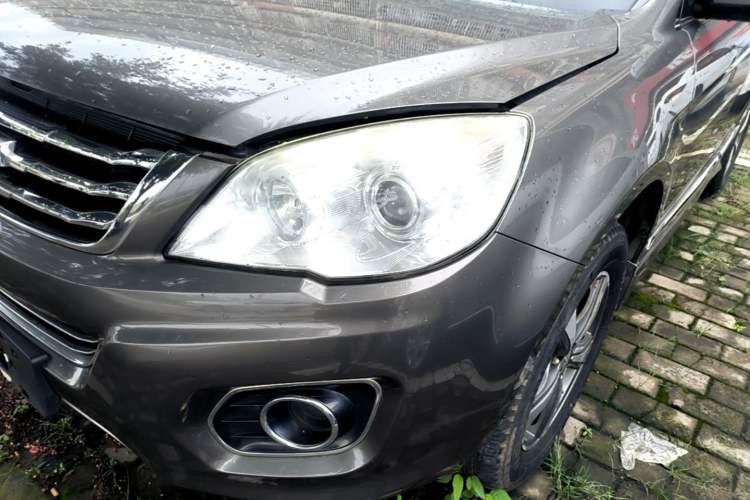 Used Haval H6 2016 Upgraded Model 1.5T Manual Two-Wheel Drive Elite Version Left Front Headlight