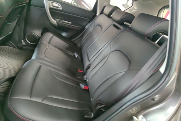Used Haval H6 2016 Upgraded Model 1.5T Automatic Two-Wheel Drive Elite Version Left Rear Seat