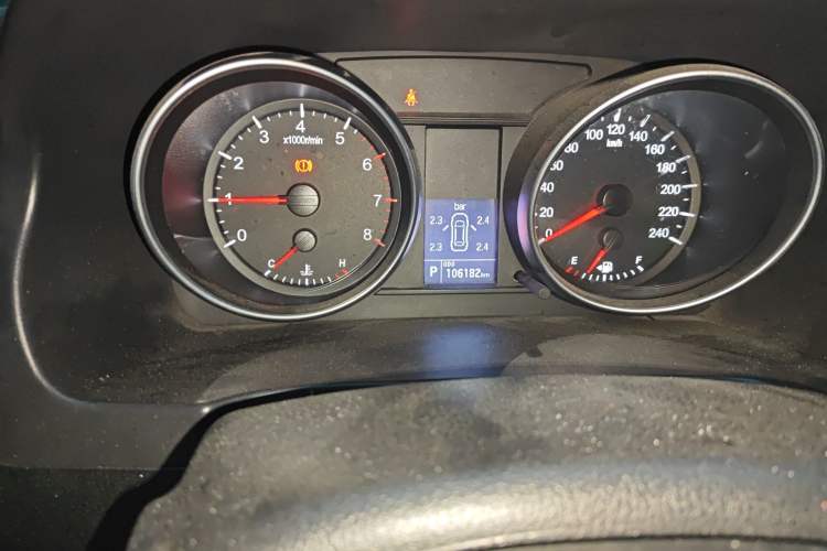 Used Haval H6 2016 Upgraded Model 1.5T Automatic Two-Wheel Drive Elite Version Odometer Close Up