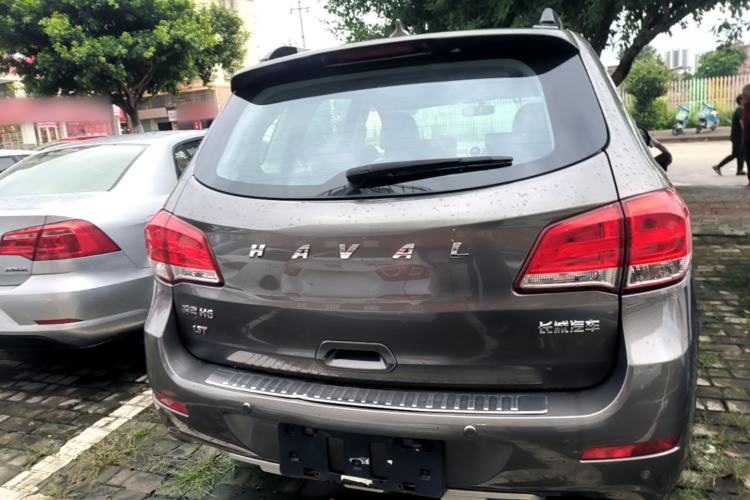 Used Haval H6 2016 Upgraded Model 1.5T Manual Two-Wheel Drive Elite Version Rear