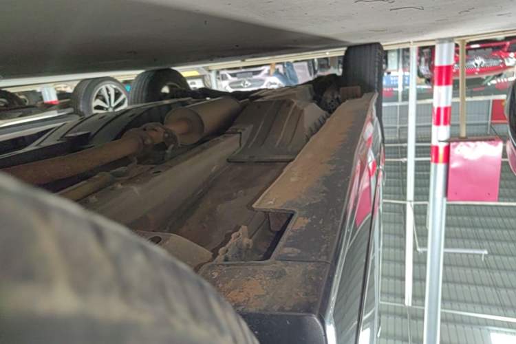 Used Haval H6 2016 Upgraded Model 1.5T Automatic Two-Wheel Drive Elite Version Right Side Sill