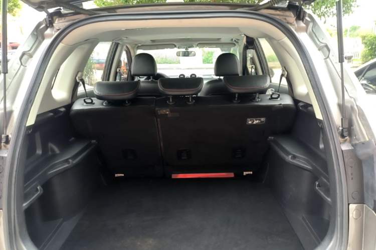 Used Haval H6 2016 Upgraded Model 1.5T Manual Two-Wheel Drive Elite Version Trunk