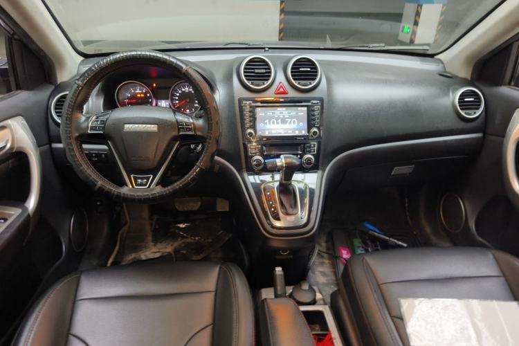 Used Haval H6 2016 Upgraded Model 1.5T Automatic Two-Wheel Drive Elite Version Center Console