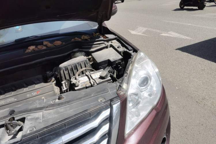 Used Haval H6 2016 Upgraded Model 1.5T Automatic Two-Wheel Drive Elite Version Engine Bay Left