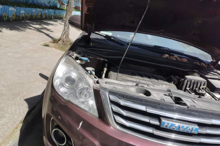 Used Haval H6 2016 Upgraded Model 1.5T Automatic Two-Wheel Drive Elite Version Engine Bay Right