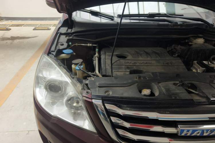 Used Haval H6 2016 Upgraded Model 1.5T Automatic Two-Wheel Drive Elite Version Engine Bay Right