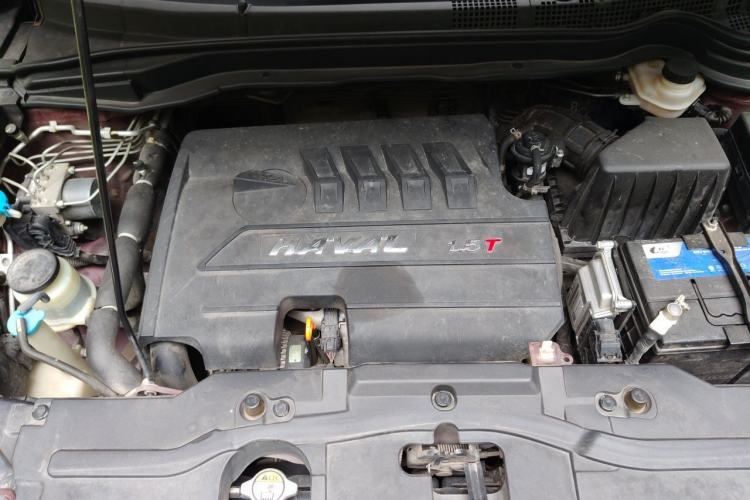 Used Haval H6 2016 Upgraded Model 1.5T Manual Two-Wheel Drive Value Edition Engine Bay
