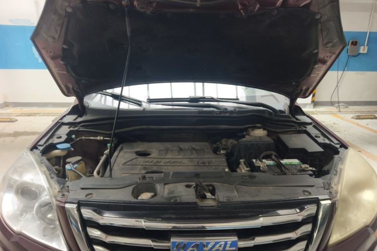Used Haval H6 2016 Upgraded Model 1.5T Automatic Two-Wheel Drive Elite Version Engine Bay