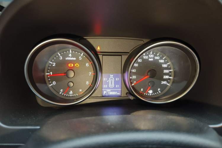 Used Haval H6 2016 Upgraded Model 1.5T Automatic Two-Wheel Drive Elite Version Instrument Cluster