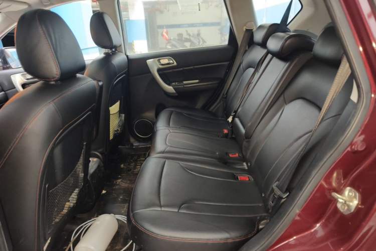 Used Haval H6 2016 Upgraded Model 1.5T Automatic Two-Wheel Drive Elite Version Left Rear Seat
